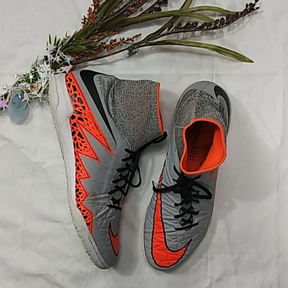 hypervenom indoor high top